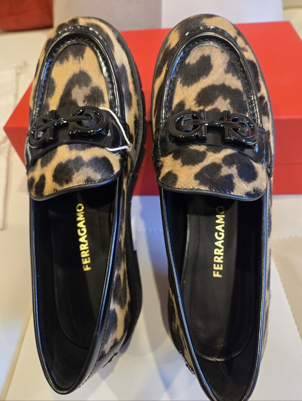 Ferragamo Women's Ofelia Leopard Real Haircalf Loafer Gancini Size 9 and 9.5 NWB - Picture 9 of 16